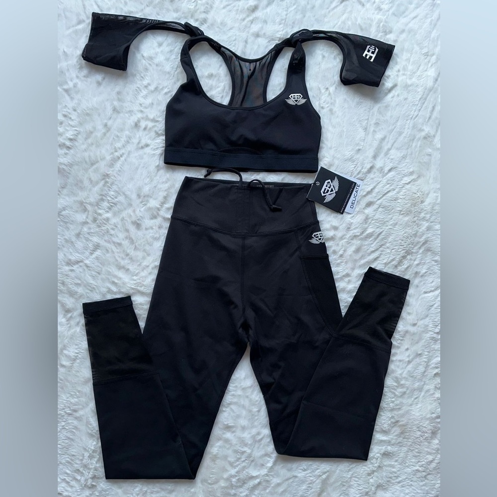 BRAND NEW Conjunto deportivo.